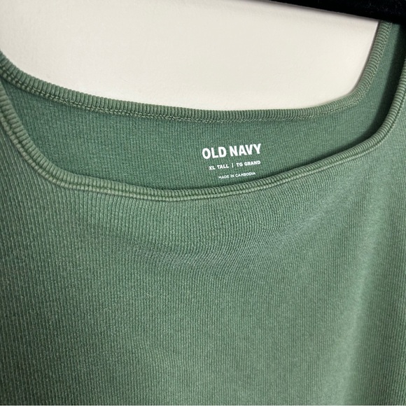 Old Navy | Cropped Square Neck Ribbed Tank Top - Picture 4 of 4